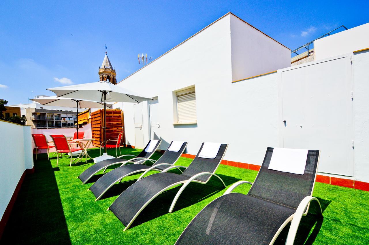 Apartamentos San Pedro Seville Exterior photo